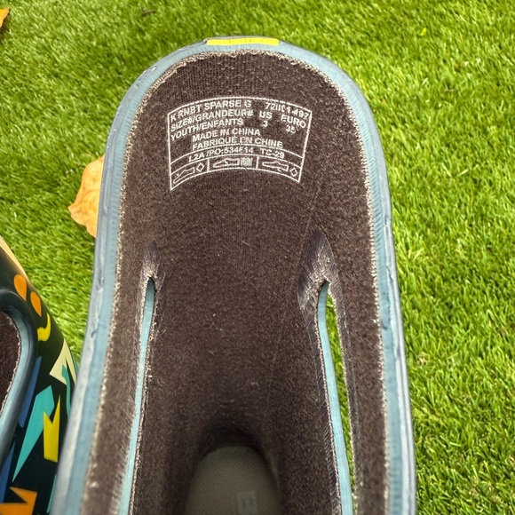 Bogs Sparse Geo Rain Boot - Kids Multicolor Patterned Rain Boots - Picture 4 of 4